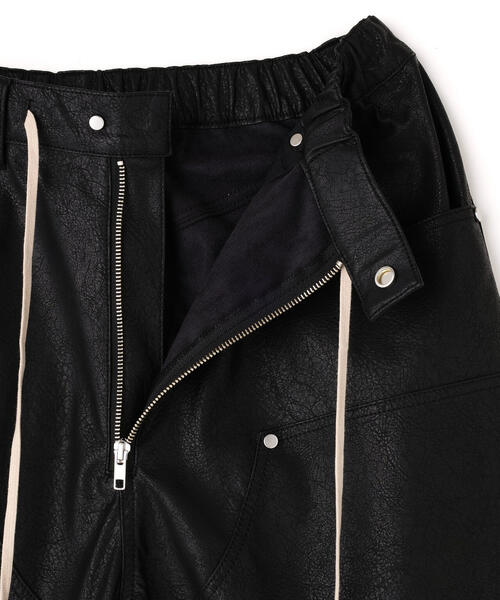 DANKE SCHON（ダンケシェーン）の「DankeSchon/ダンケシェーン/PULEATHER W-KNEE SHORTS（その他パンツ・メンズ・ブラック・M/L）」の6枚目の写真