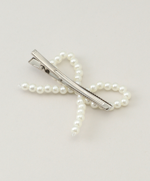 U by SPICK&SPAN（ユーバイスピックアンドスパン）の「BIGリボンヘアピン（その他ヘアアクセサリー・レディース・シルバー/ホワイト・FREE）」の3枚目の写真