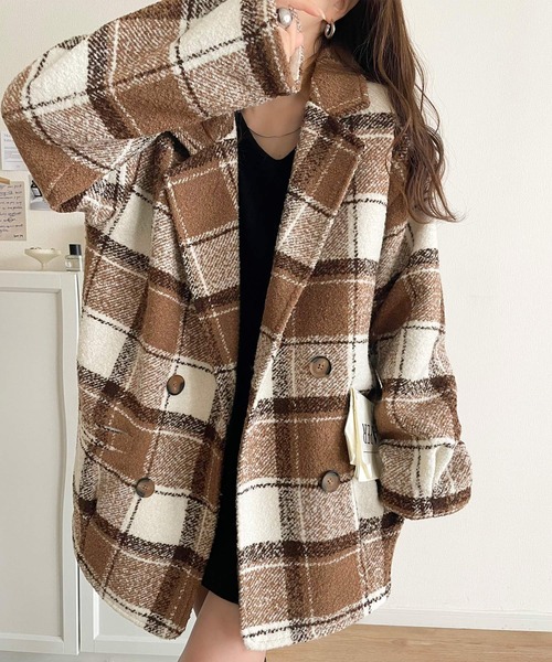 mily bilet（ミウィビレット）の「【mily bilet】冬のコーデを引き立てる。起毛ブークレーチェック柄コクーンシルエットダブルジャケットコート（チェスターコート・レディース・キャメル/ブラック/アイボリー・MEDIUM/SMALL/X-LARGE/LARGE）」の14枚目の写真