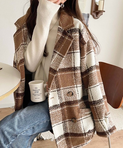 mily bilet（ミウィビレット）の「【mily bilet】冬のコーデを引き立てる。起毛ブークレーチェック柄コクーンシルエットダブルジャケットコート（チェスターコート・レディース・キャメル/ブラック/アイボリー・MEDIUM/SMALL/X-LARGE/LARGE）」の17枚目の写真