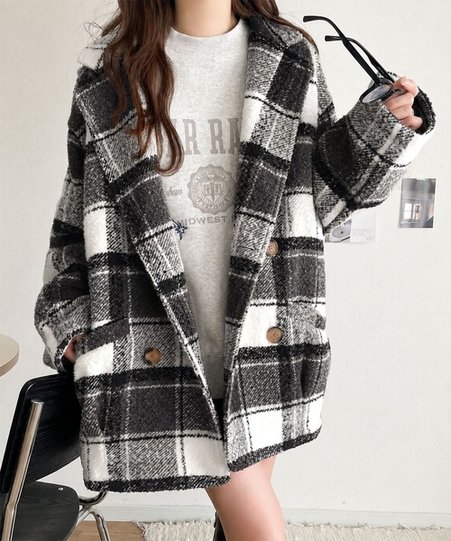 mily bilet(ミウィビレット)の「《10月上旬再入荷!予約受付中》【mily bilet】冬のコーデを引き立てる。起毛ブークレーチェック柄コクーンシルエットダブルジャケットコート(チェスターコート・レディース・キャメル/ブラック/アイボリー・MEDIUM/SMALL/X-LARGE/LARGE)」の9枚目の写真