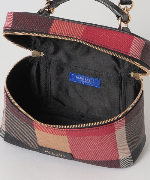 BLUE LABEL CRESTBRIDGE(ブルーレーベルクレストブリッジ)の「クレストブリッジチェックPVCバニティショルダー(ショルダーバッグ・レディース・ベージュ系その他/レッド・FREE)」の7枚目の写真
