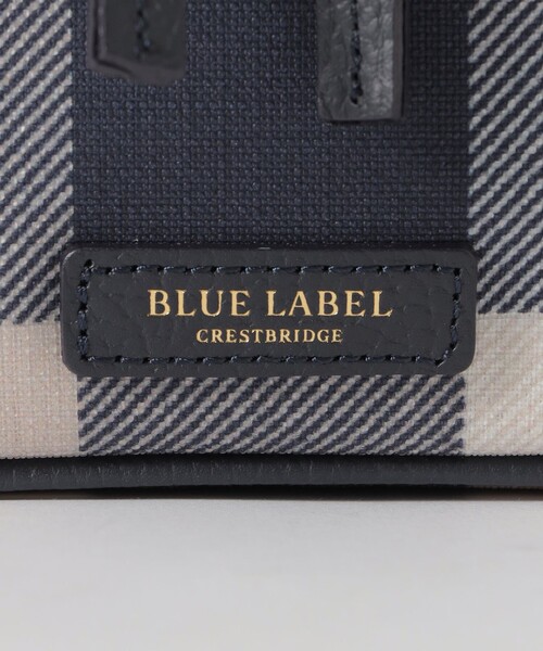 BLUE LABEL CRESTBRIDGE(ブルーレーベルクレストブリッジ)の「クレストブリッジチェックPVCバニティショルダー(ショルダーバッグ・レディース・ベージュ系その他/レッド・FREE)」の15枚目の写真