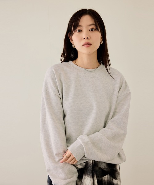 NAVY(ネイビー)の「【NAVY / ネイビー】【ユニセックス】オーバーサイズクルーネックスウェット(Tシャツ/カットソー・メンズ・テラコッタ/スミクロ/ネイビー/杢グレー/ホワイト系・M/S/XL/L)」の6枚目の写真