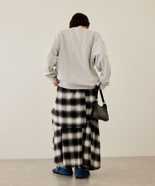 NAVY(ネイビー)の「【NAVY / ネイビー】【ユニセックス】オーバーサイズクルーネックスウェット(Tシャツ/カットソー・メンズ・テラコッタ/スミクロ/ネイビー/杢グレー/ホワイト系・M/S/XL/L)」の10枚目の写真