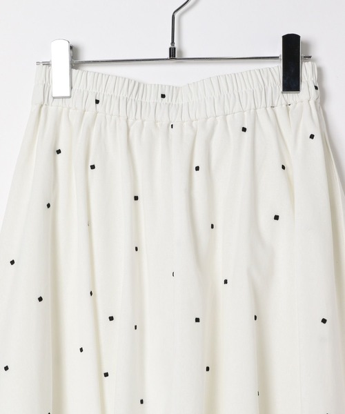 BAYFLOW（ベイフロー）の「ドット刺繍フレアスカート（スカート・レディース・ブラウン/ホワイト/ブラック・FREE）」の5枚目の写真