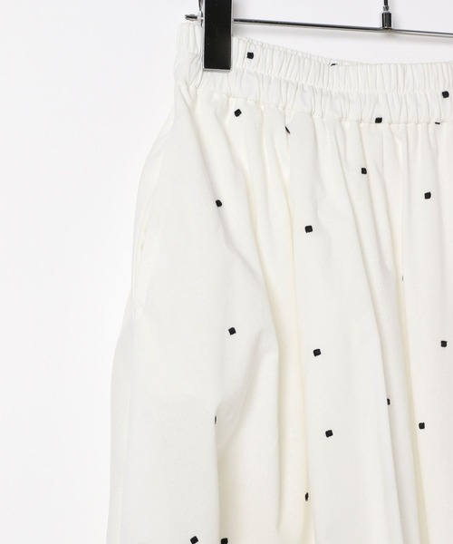 BAYFLOW（ベイフロー）の「ドット刺繍フレアスカート（スカート・レディース・ブラウン/ホワイト/ブラック・FREE）」の6枚目の写真