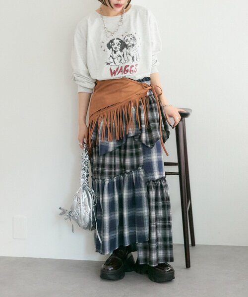 w closet(ダブルクローゼット)の「【25AW】【4色展開】柄アソートロンT(Tシャツ/カットソー・レディース・チャコールグレー/オフホワイト/ピンク/グリーン・FREE)」の16枚目の写真