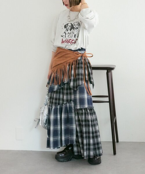 w closet(ダブルクローゼット)の「【25AW】【4色展開】柄アソートロンT(Tシャツ/カットソー・レディース・チャコールグレー/オフホワイト/ピンク/グリーン・FREE)」の19枚目の写真