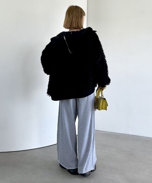 PAGEBOY（ページボーイ）の「リバーシブルファーN2B/ブルゾン【軽量・リバーシブル・ファーとブルゾンの２WAY仕様】（ブルゾン・レディース・モカ/ブラック/オフホワイト・FREE）」の22枚目の写真