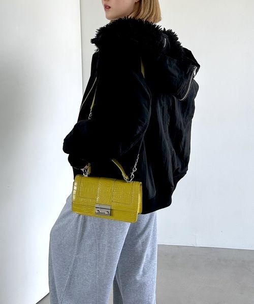 PAGEBOY（ページボーイ）の「リバーシブルファーN2B/ブルゾン【軽量・リバーシブル・ファーとブルゾンの２WAY仕様】（ブルゾン・レディース・モカ/ブラック/オフホワイト・FREE）」の20枚目の写真