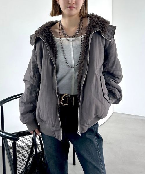 PAGEBOY（ページボーイ）の「リバーシブルファーN2B/ブルゾン【軽量・リバーシブル・ファーとブルゾンの２WAY仕様】（ブルゾン・レディース・モカ/ブラック/オフホワイト・FREE）」の8枚目の写真