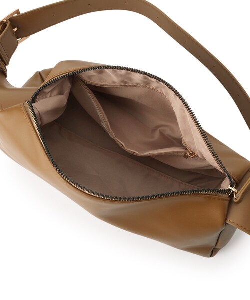 SHOO・LA・RUE（シューラルー）の「ヨコナガボックスショルダーバッグ（ショルダーバッグ・レディース・キャメル/ブラック・00）」の13枚目の写真