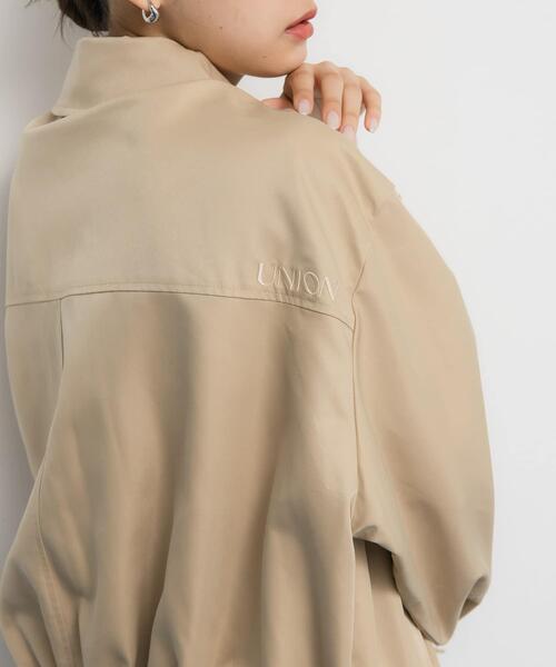 KBF（ケイビーエフ）の「ブライトZIPブルゾン（ブルゾン・レディース・ベージュ/ブルー系その他・ONE）」の6枚目の写真