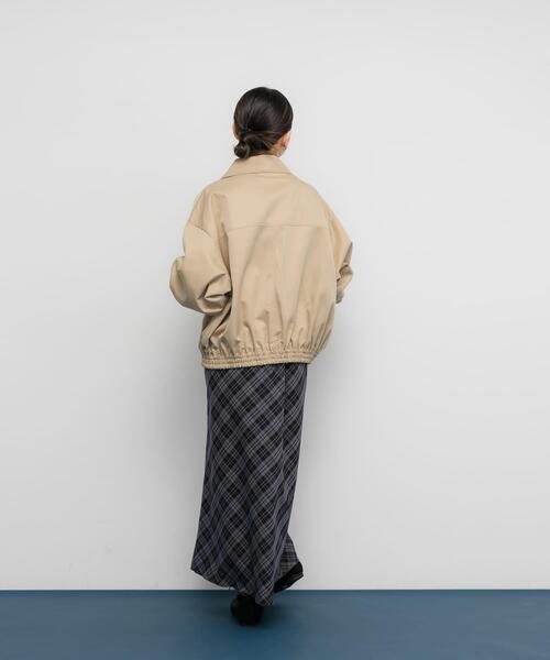 KBF（ケイビーエフ）の「ブライトZIPブルゾン（ブルゾン・レディース・ベージュ/ブルー系その他・ONE）」の9枚目の写真