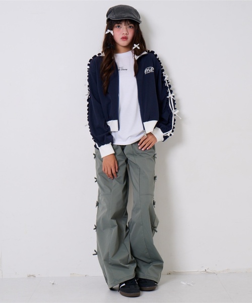 by LOVEiT（バイラビット）の「【Cuugal8月号掲載】ミニリボンカーゴパンツ（その他パンツ・キッズ・ベビーピンク/カーキ/アイボリー・120cm/130cm/140cm/160cm/150cm）」の7枚目の写真