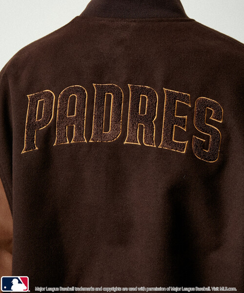 MLB（メジャーリーグベースボール）の「MLB/メジャーリーグベースボール 別注 STUDIUM JACKET/フェイクレザースタジャン(限定展開)（ブルゾン・メンズ・ブラック系その他2/ブラック系その他/ネイビー/ブラウン・SMALL/MEDIUM/LARGE）」の16枚目の写真