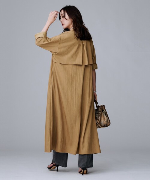UNTITLED（アンタイトル）の「【前開きボタン/ベルト付/羽織シャツ/】2WAYトレンチ風ワンピース（ワンピース・レディース・キャメル/ブラック・00/01/02/03/04/44）」の6枚目の写真