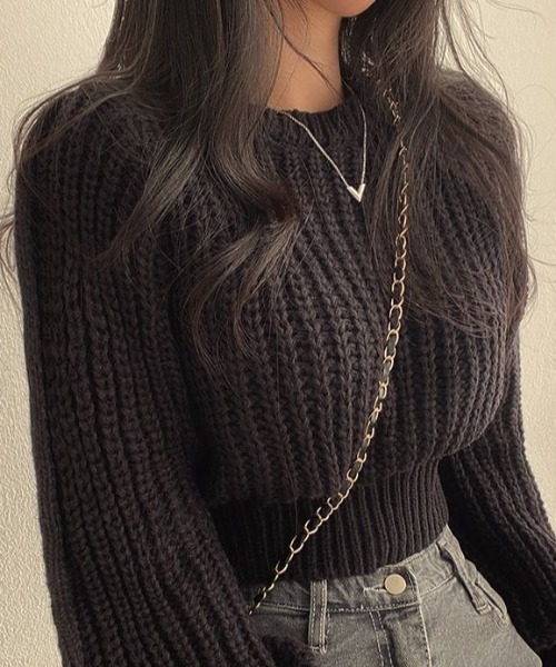 cammie(キャミー)の「クルーネッククロップドニット(ニット/セーター・レディース・ブラック/オフホワイト/ピンク/ブラウン・F)」の10枚目の写真