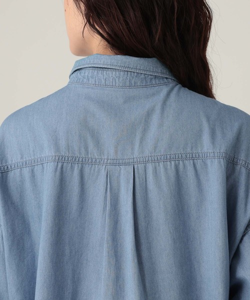 Elura（エルーラ）の「デニムレギュラーシャツ/591129（シャツ/ブラウス・レディース・ブルー/ライトブルー・FREE）」の20枚目の写真