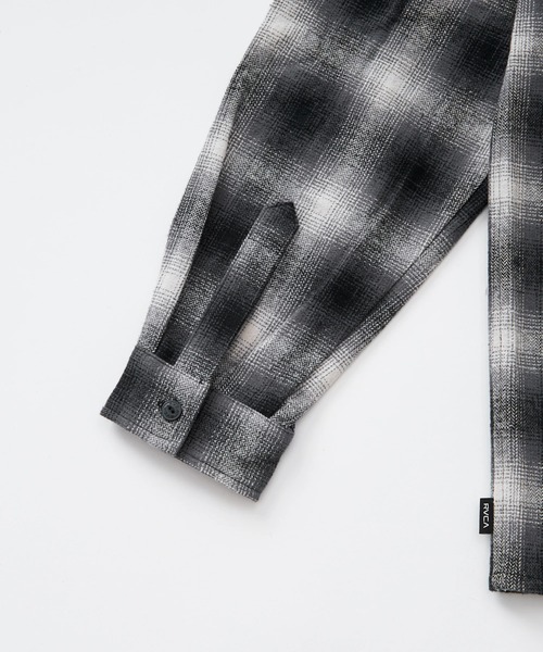 RVCA(ルーカ)の「RVCA メンズ WOLD WIDE SHIRT 長袖シャツ 【2025年秋冬モデル】/ルーカチェック柄ネルシャツ(シャツ/ブラウス・メンズ・ブラック/レッド/ブルー・MEDIUM/LARGE/X-LARGE/SMALL)」の5枚目の写真