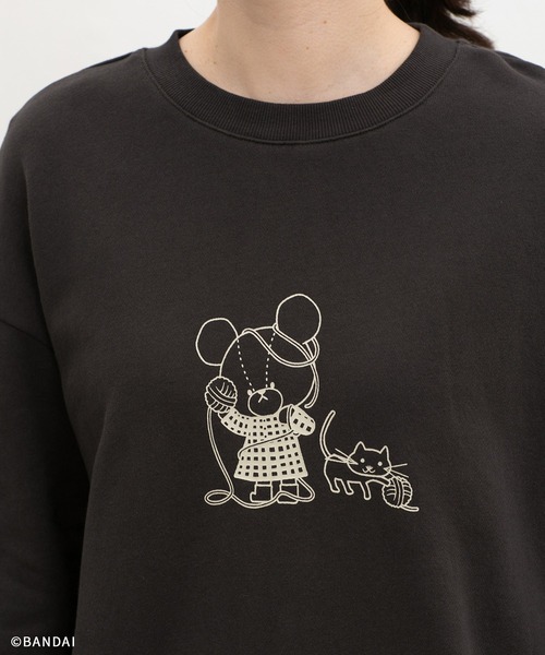 Honeys（ハニーズ）の「くまのがっこう／トップス（スウェット・レディース・スミクロ/オフホワイト/オートミール/ピンク/ネイビー・LL/M/L）」の3枚目の写真