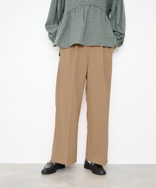 Mac-House(マックハウス)の「Idnes ストレッチストレートタックパンツ(その他パンツ・レディース・ライトグレー/ブラック/ベージュ・M/L)」の17枚目の写真