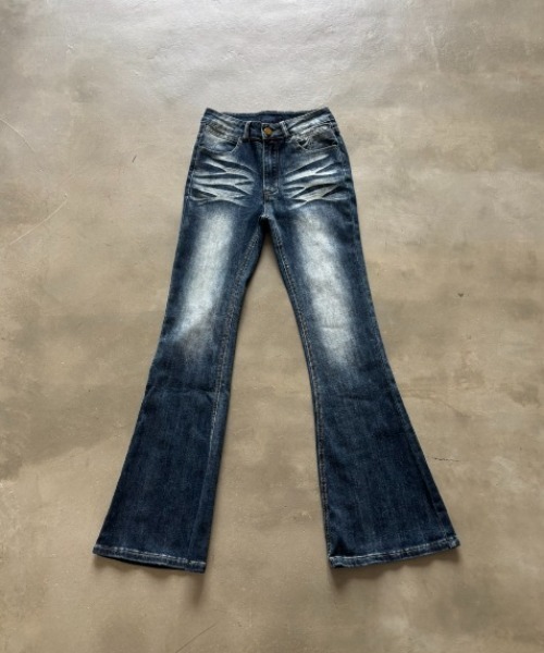 SHAGGIE(シャギー)の「ハイウエストセミフレアデニムパンツ(デニムパンツ・レディース・ブラック/ブルー・SMALL/MEDIUM/LARGE)」の10枚目の写真