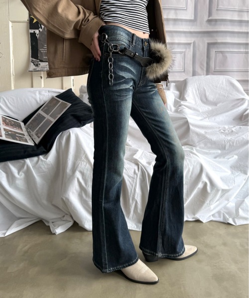 SHAGGIE(シャギー)の「ハイウエストセミフレアデニムパンツ(デニムパンツ・レディース・ブラック/ブルー・SMALL/MEDIUM/LARGE)」の4枚目の写真