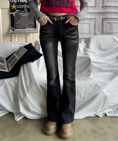 SHAGGIE(シャギー)の「ハイウエストセミフレアデニムパンツ(デニムパンツ・レディース・ブラック/ブルー・SMALL/MEDIUM/LARGE)」の17枚目の写真