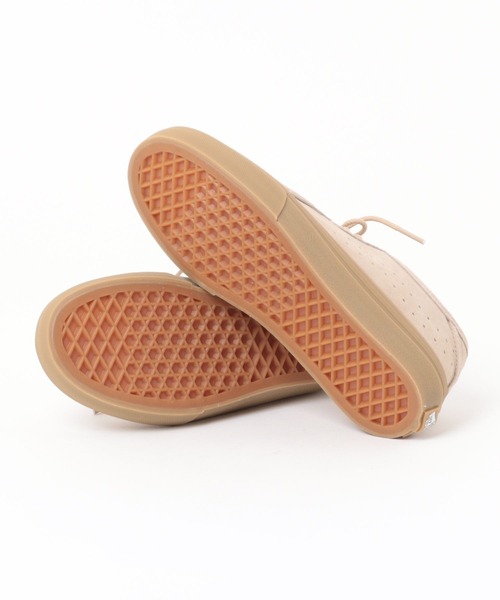 VANS(バンズ)の「VANS ヴァンズ CARVER LO カーバーロー V398 SAND/GUM(スニーカー・メンズ・ベージュ・11/6/8/5h/8h/9h/13/10h/6h/4h/10/9/5/7/12/7h)」の2枚目の写真