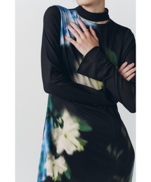 Knuth Marf | blurry flower one piece(ワンピース)