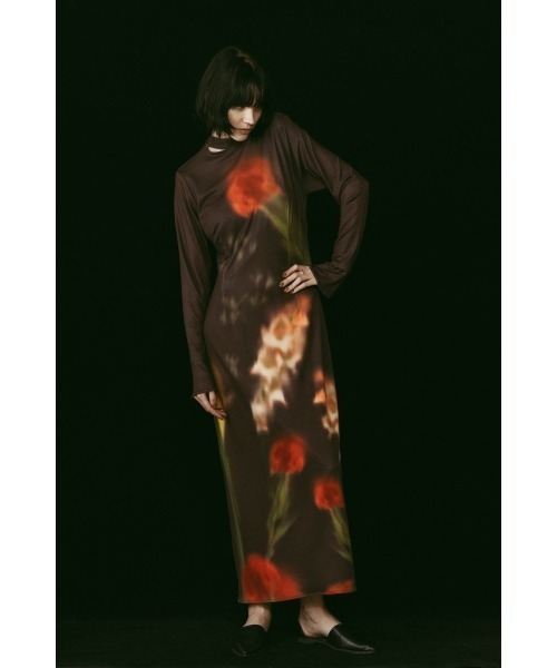 Knuth Marf(クヌースマーフ)の「blurry flower one piece(ワンピース・レディース・ブラウン/ブラック・X-SMALL/SMALL/MEDIUM)」の14枚目の写真