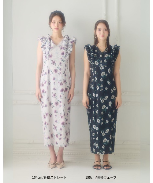 LANTINAM(ランティナム)の「Shoulder Frill I-line Dress(ワンピース・レディース・ライトベージュ/ブラック・SMALL/MEDIUM)」の10枚目の写真