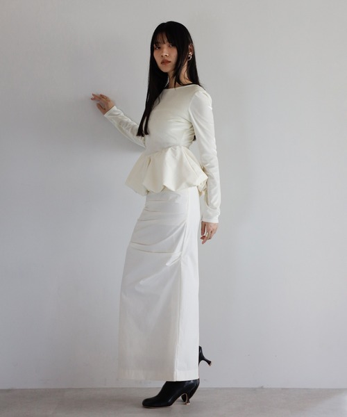 ENC（エンク）の「balloon velor docking back open padded pullover / カップ付きバルーンドッキングベロアバックオープンプルオーバー（Tシャツ/カットソー・レディース・アイボリー/ブラック・FREE）」の5枚目の写真