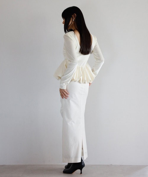 ENC（エンク）の「balloon velor docking back open padded pullover / カップ付きバルーンドッキングベロアバックオープンプルオーバー（Tシャツ/カットソー・レディース・アイボリー/ブラック・FREE）」の7枚目の写真