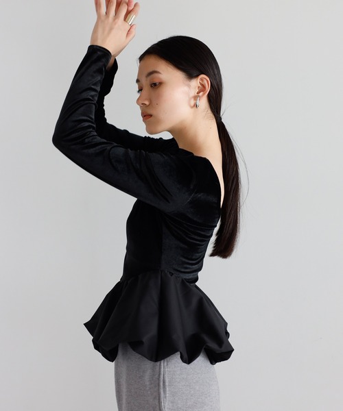 ENC（エンク）の「balloon velor docking back open padded pullover / カップ付きバルーンドッキングベロアバックオープンプルオーバー（Tシャツ/カットソー・レディース・アイボリー/ブラック・FREE）」の17枚目の写真