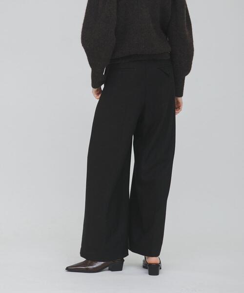 LAATO（ラート）の「straight wide tuck pants（その他パンツ・レディース・ブラウン/キャメル・MEDIUM/SMALL）」の9枚目の写真