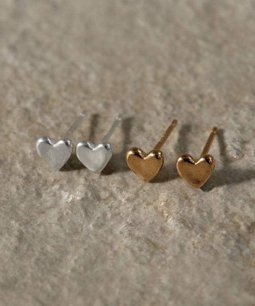 TEN.(テン)の「18KGP タイニーハートピアス(ピアス(両耳用)・レディース・ゴールド・FREE)」の5枚目の写真