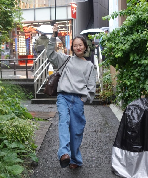 エンブロイダリールーズスウェット（スウェット）｜TEEN BOOP