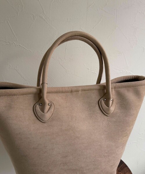 fredy emue（フレディエミュ）の「フェイクスエードパイピングトートバッグ（トートバッグ・レディース・ミント/ベージュ/ブラック・FREE）」の11枚目の写真