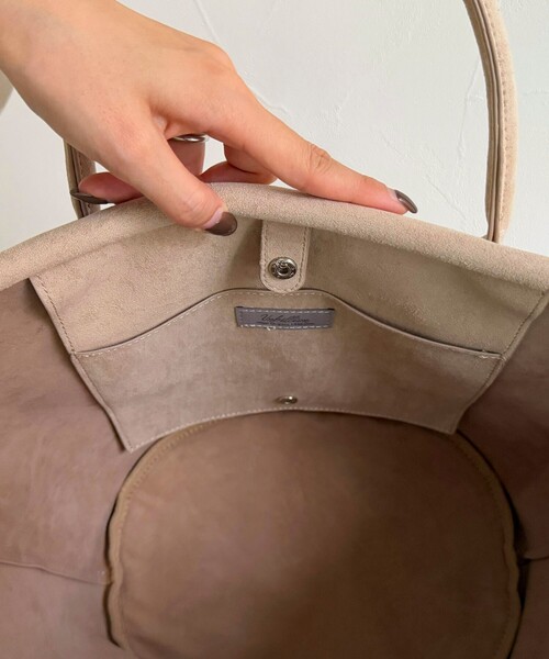 fredy emue（フレディエミュ）の「フェイクスエードパイピングトートバッグ（トートバッグ・レディース・ミント/ベージュ/ブラック・FREE）」の14枚目の写真