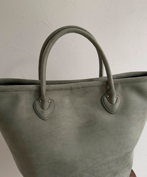 fredy emue（フレディエミュ）の「フェイクスエードパイピングトートバッグ（トートバッグ・レディース・ミント/ベージュ/ブラック・FREE）」の17枚目の写真