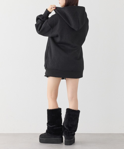 one after another NICE CLAUP(ワンアフターアナザーナイスクラップ)の「オーバーサイズラメパーカー(パーカー・レディース・オフホワイト/グレー/ブラック/ライトピンク・FREE)」の20枚目の写真