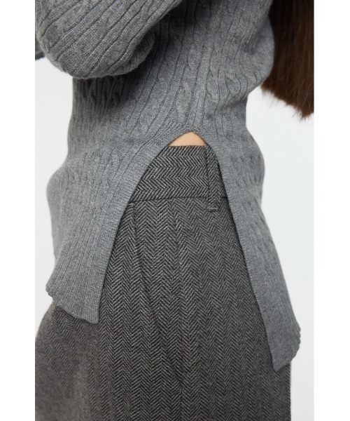 MOUSSY ASYMMETRY SHOULDER CABLE ニット セール】ASYMMETRY SHOULDER CABLE ニット（ニット/セーター）｜MOUSSY