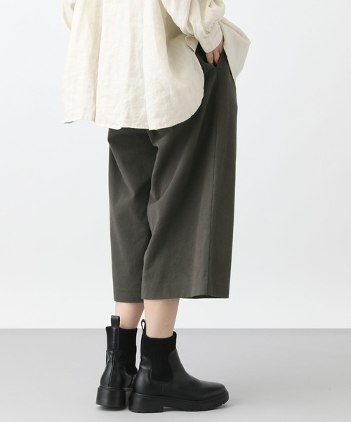 studio CLIP（スタディオクリップ）の「《natural by clip》モールスキンクロップドパンツ（その他パンツ・レディース・チャコールグレー/ライトブラウン・FREE）」の10枚目の写真