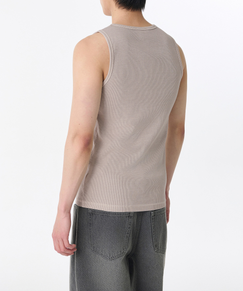 MUSINSA STANDARD（ムシンサスタンダード）の「ピグメントタンクトップ [グレーシュベージュ]（Tシャツ/カットソー・メンズ・その他・SMALL/XXX-LARGE）」の4枚目の写真