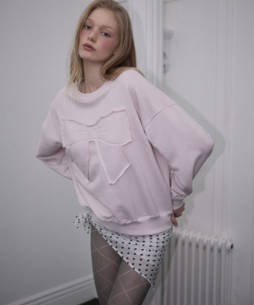 ROSEFRANTZ（ロゼフランツ）の「Patch Ribbon Sweatshirt [Light Pink]（スウェット・レディース・ライトピンク・OS）」の5枚目の写真
