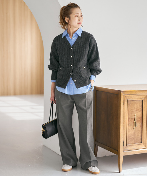 Spick & Span（スピックアンドスパン）の「《WEB限定》パール畦ニットカーディガン（カーディガン/ボレロ・レディース・ホワイト/チャコールグレー・FREE）」の4枚目の写真