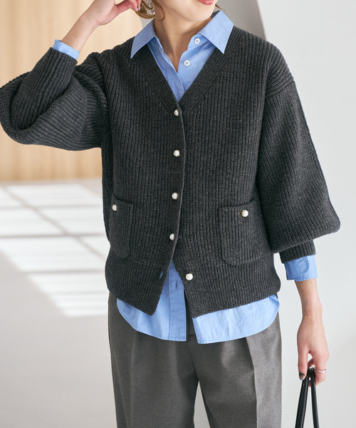 Spick & Span（スピックアンドスパン）の「《WEB限定》パール畦ニットカーディガン（カーディガン/ボレロ・レディース・ホワイト/チャコールグレー・FREE）」の12枚目の写真